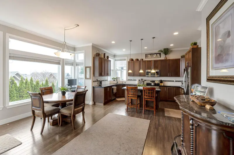 1310 FIFESHIRE STREET - photo 2 of 25