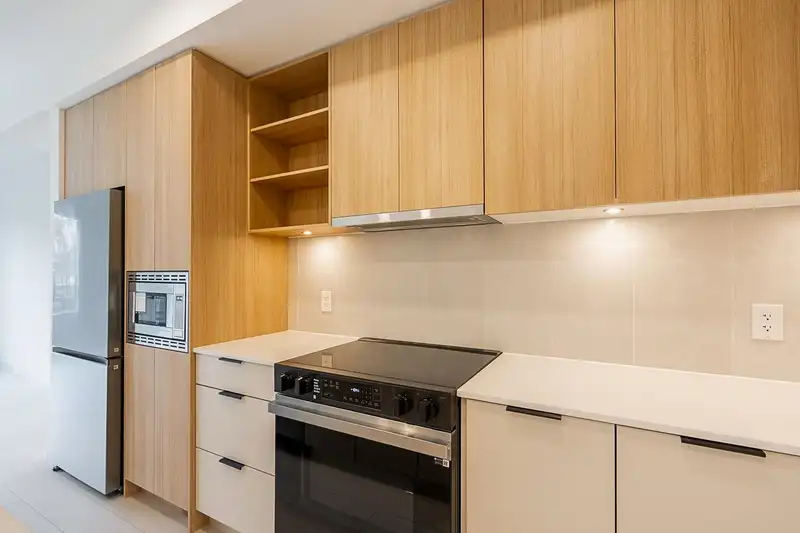 207 13439 94A AVENUE - photo 3 of 12
