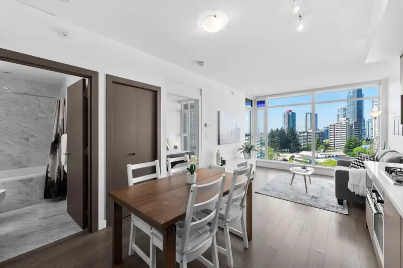 1705 6538 NELSON AVENUE - photo 4 of 36