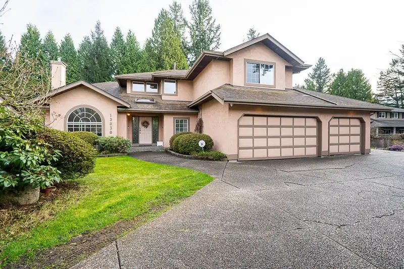 13830 20 AVENUE - photo 1 of 39