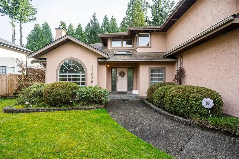 13830 20 AVENUE - photo 4 of 39