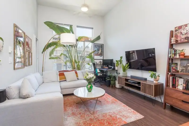 403 225 FRANCIS WAY - photo 2 of 34