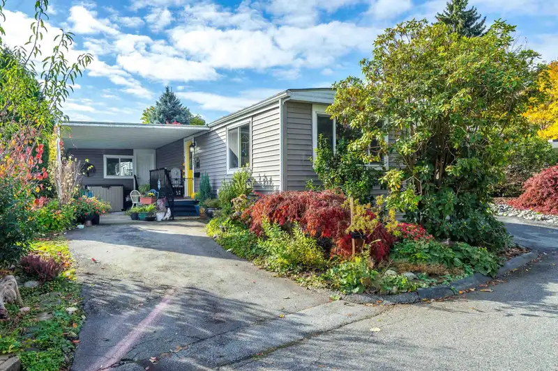 86 1840 160 STREET - photo 2 of 40