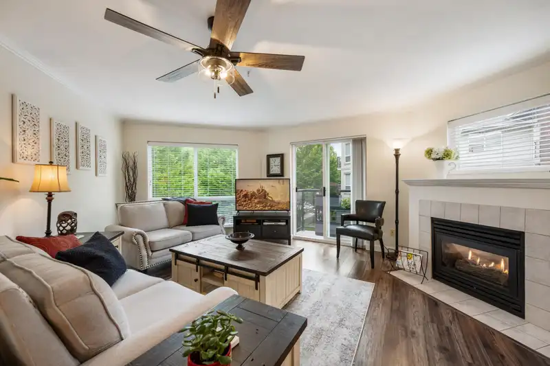 311 20259 MICHAUD CRESCENT - photo 3 of 40