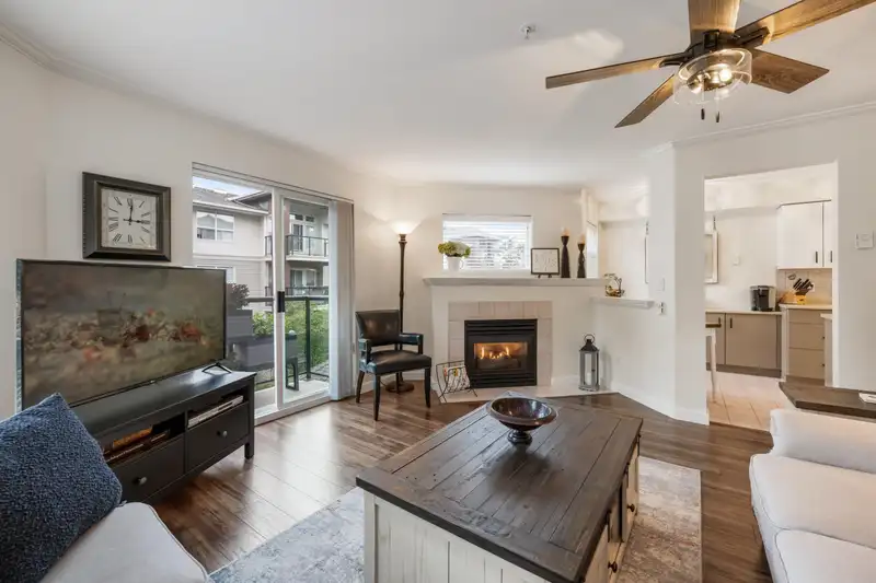 311 20259 MICHAUD CRESCENT - photo 4 of 40