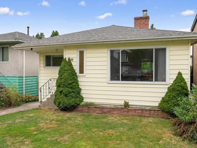 3069 E 18TH AVENUE - photo 2 of 20