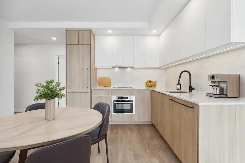 1411 13685 102 AVENUE - photo 4 of 25