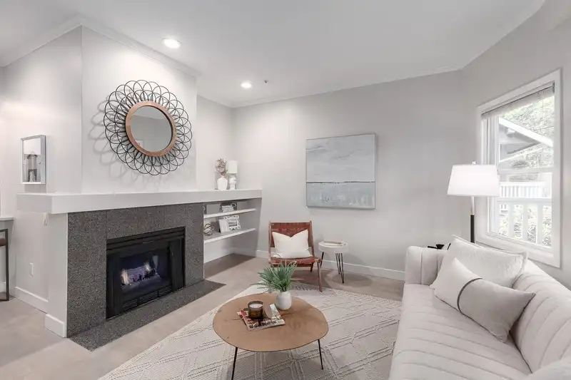 2 36 W 13TH AVENUE - photo 3 of 29