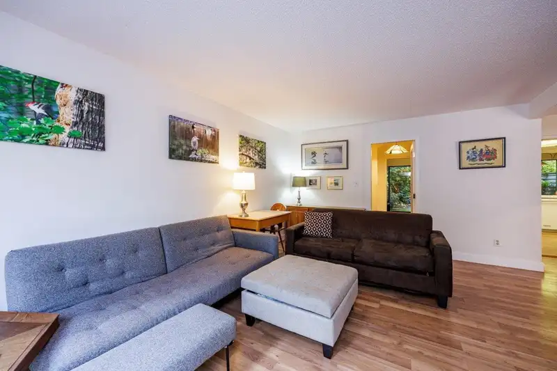 873 HENDECOURT ROAD - photo 3 of 37