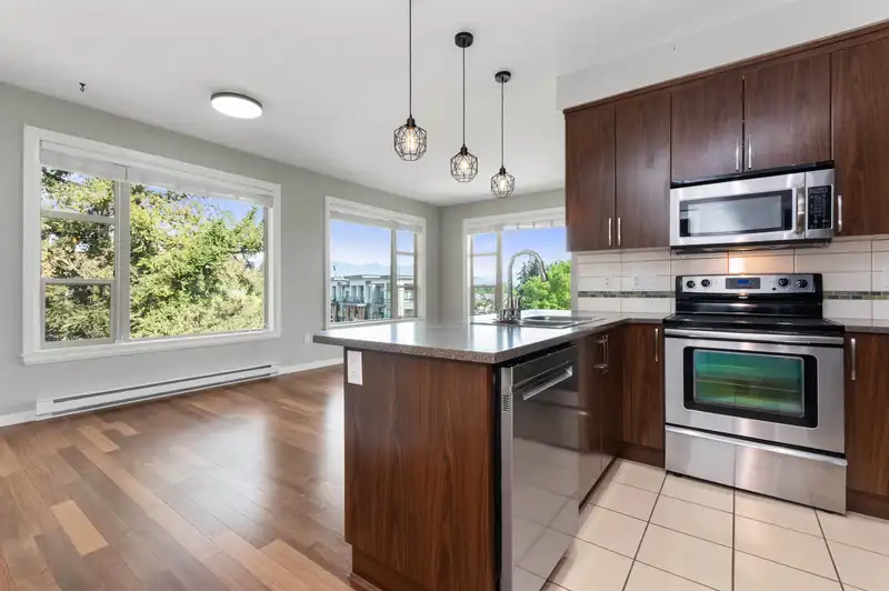 407 45530 MARKET WAY - photo 1 of 30