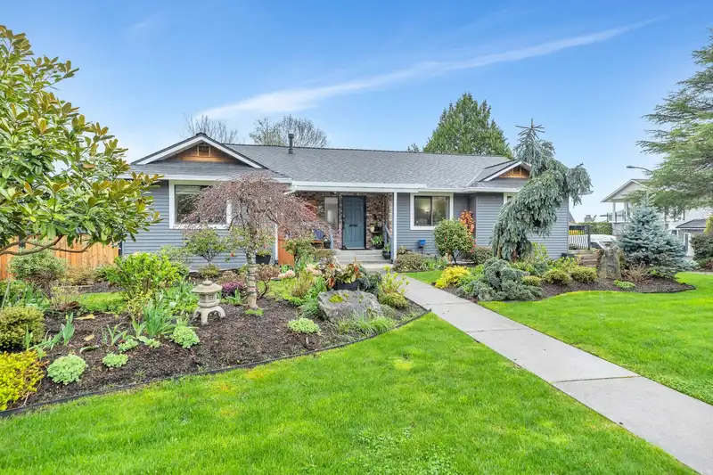 13330 14A AVENUE - photo 1 of 38
