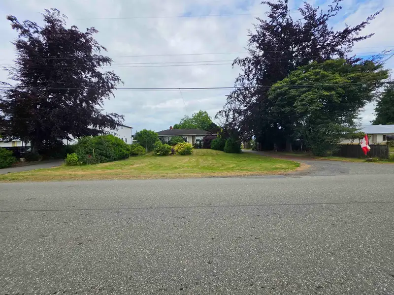 672 COLUMBIA STREET - photo 1 of 28