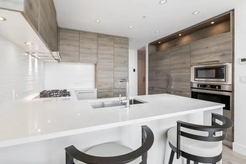 1609 7303 NOBLE LANE - photo 1 of 36