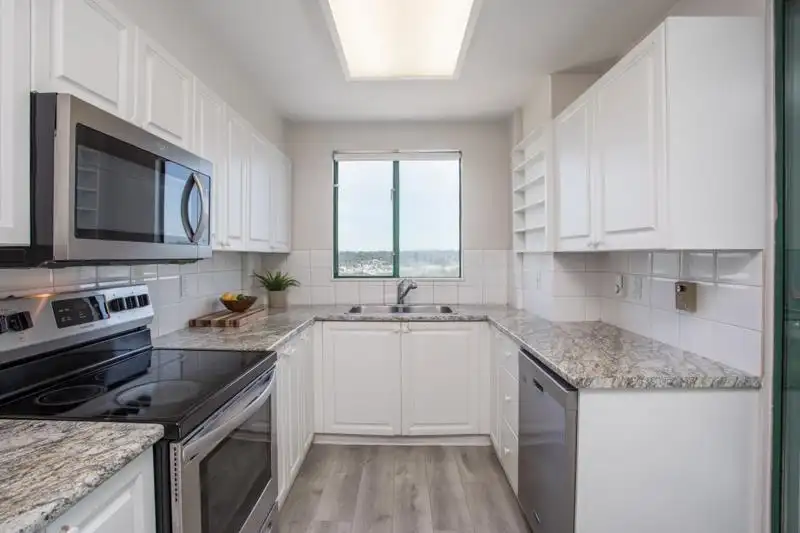 PH1 410 CARNARVON STREET - photo 4 of 35