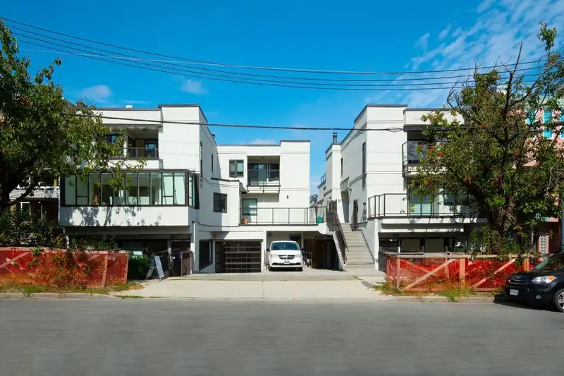 204 925 W 8TH AVENUE - photo 4 of 40