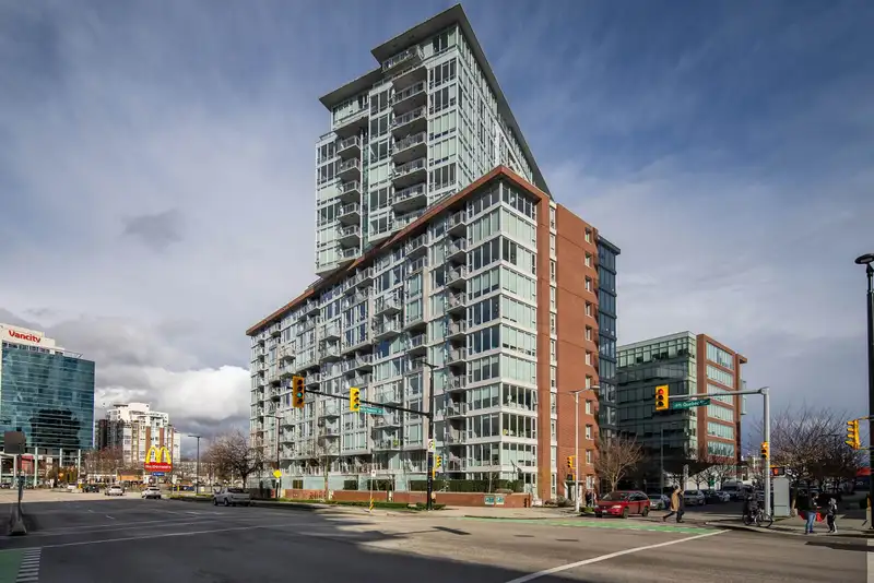 1509 1618 QUEBEC STREET - photo 1 of 36