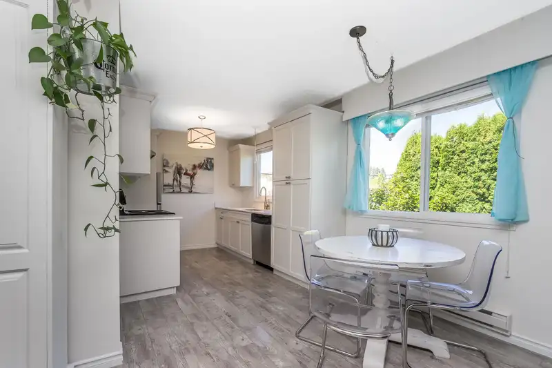 1 33900 MAYFAIR AVENUE - photo 3 of 26