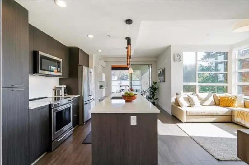 310 719 W 3RD STREET - photo 1 of 25