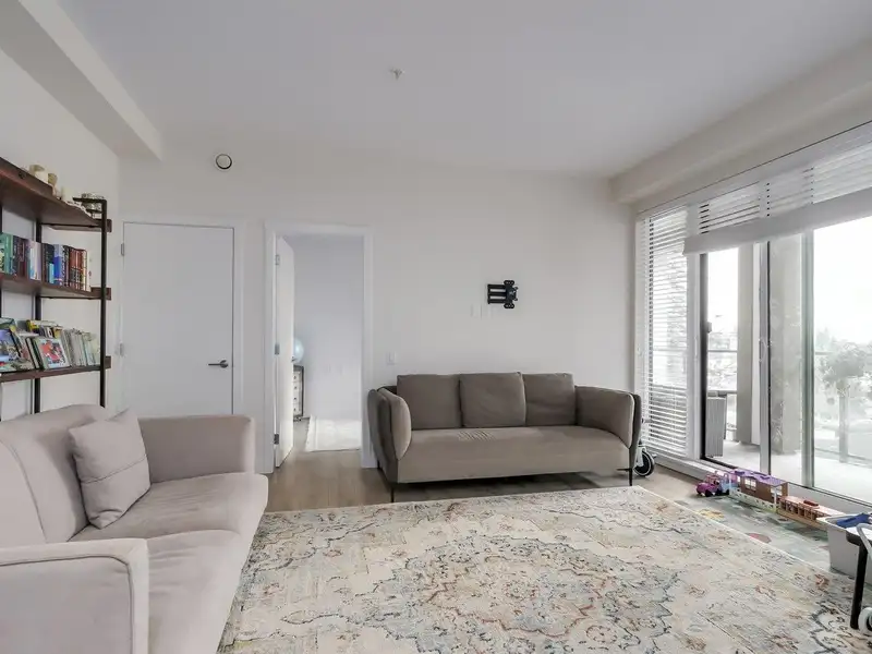 604 721 ANSKAR COURT - photo 4 of 14
