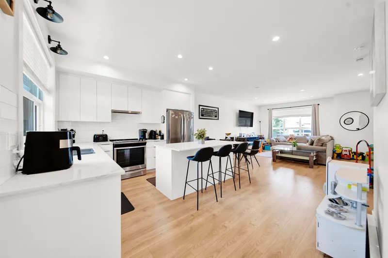 10 19255 ALOHA DRIVE - photo 1 of 21