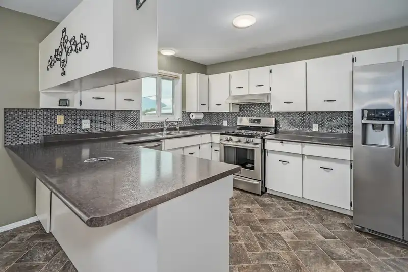 9079 SYLVESTER ROAD - photo 4 of 36