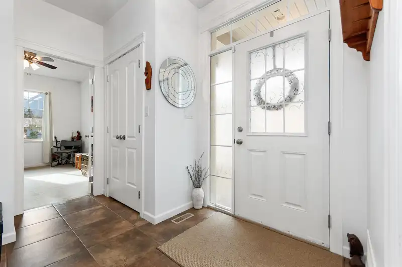 1 425 STUART STREET - photo 3 of 34
