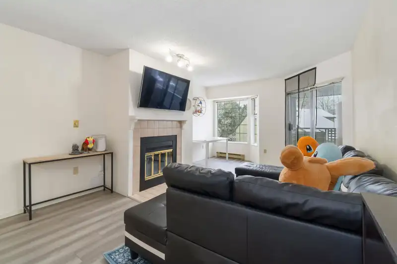 214 7591 MOFFATT ROAD - photo 2 of 23