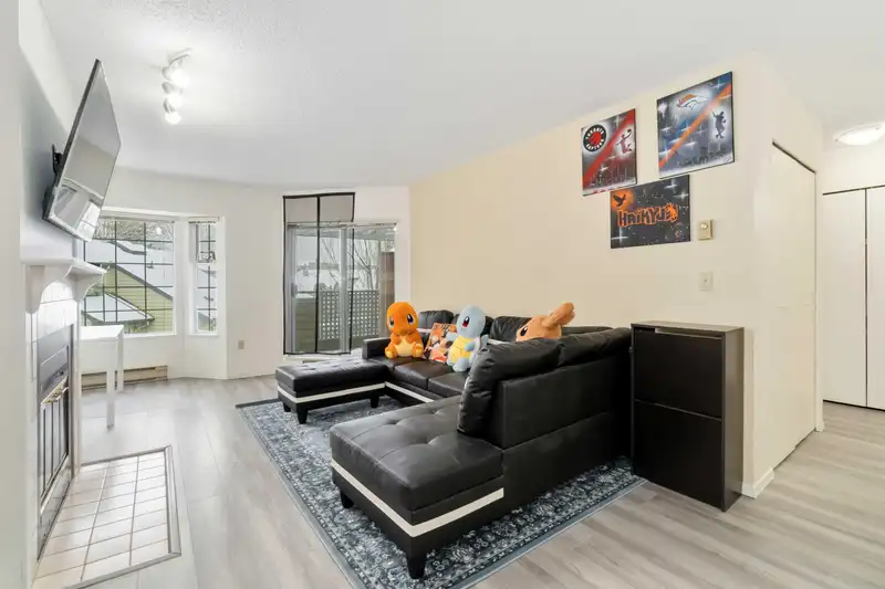 214 7591 MOFFATT ROAD - photo 4 of 23