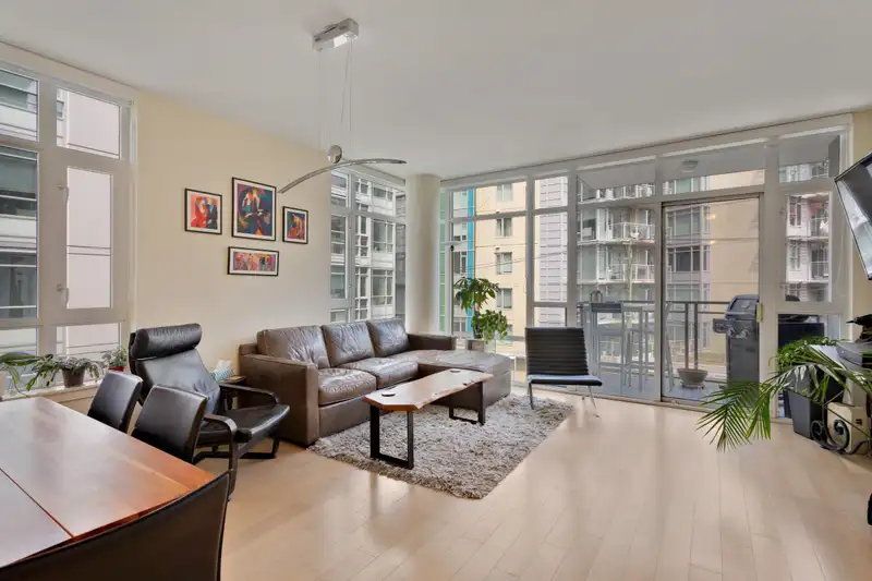 304 63 W 2ND AVENUE - photo 1 of 36