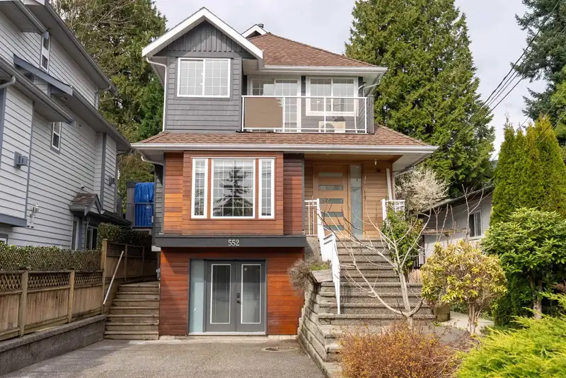 552 W 25TH STREET - photo 1 of 39