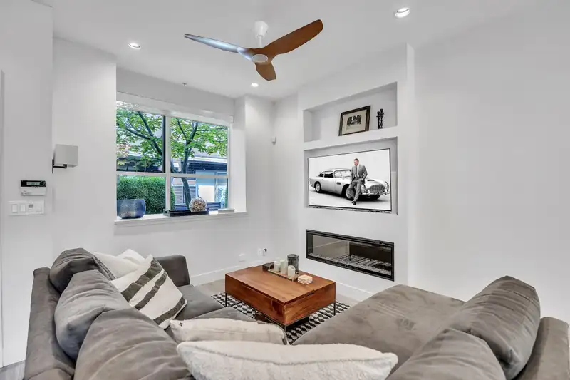 3 2188 W 8TH AVENUE - photo 4 of 24