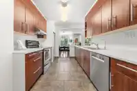202 1000 BOWRON COURT - thumbnail 8