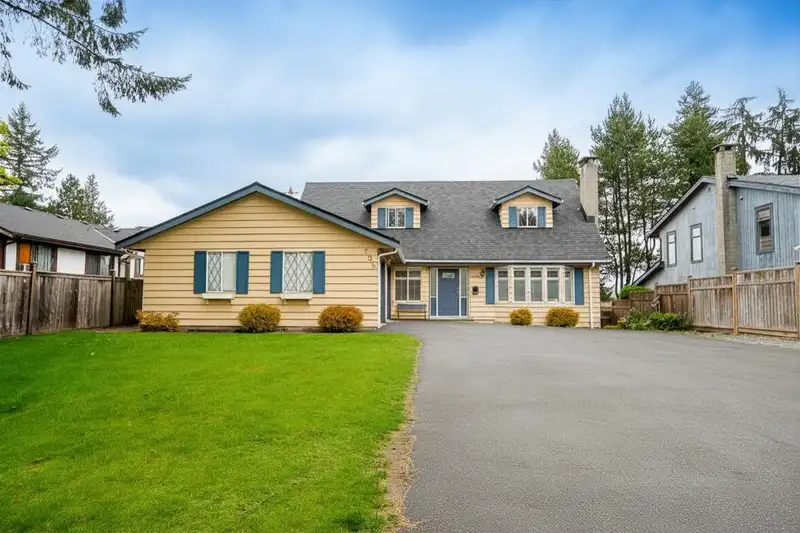605 WATERLOO DRIVE - photo 1 of 38