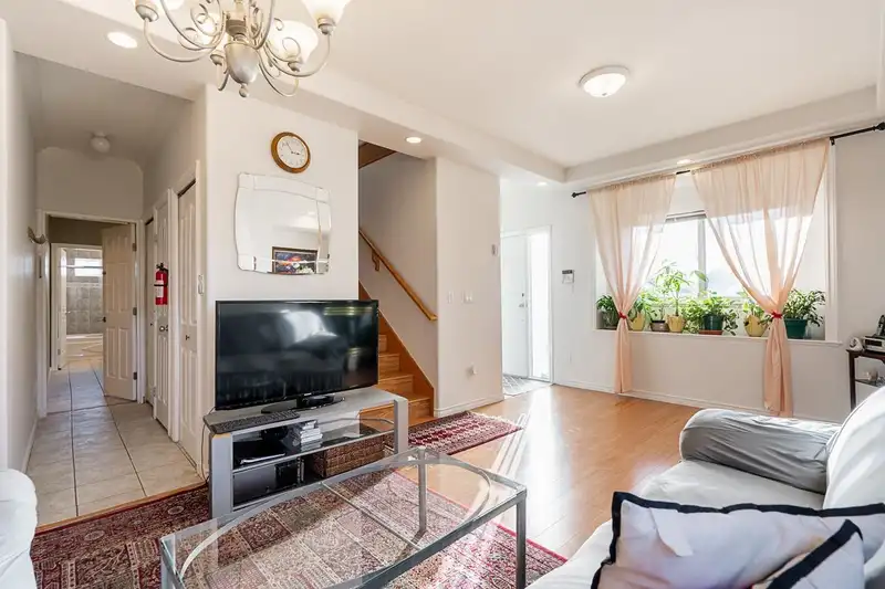 6980 HUMPHRIES AVENUE - photo 4 of 37