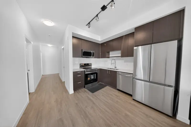 B3-407 15777 85 AVENUE - photo 4 of 19