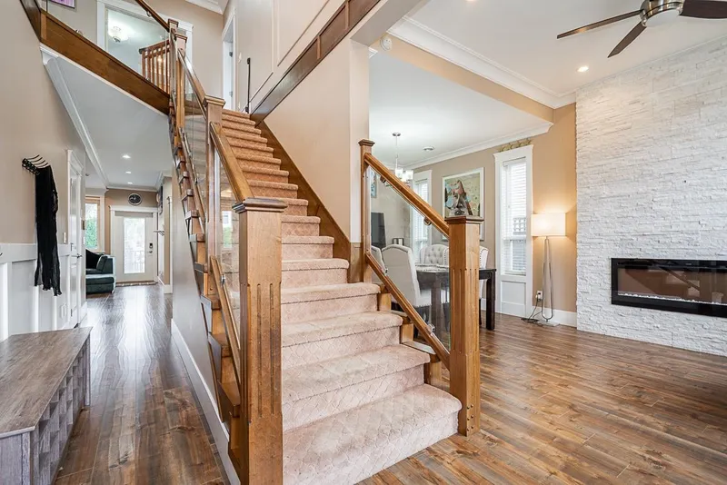 8862 STEGAVIK COURT - photo 4 of 25