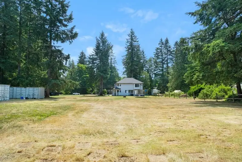 21083 42 AVENUE - photo 2 of 13