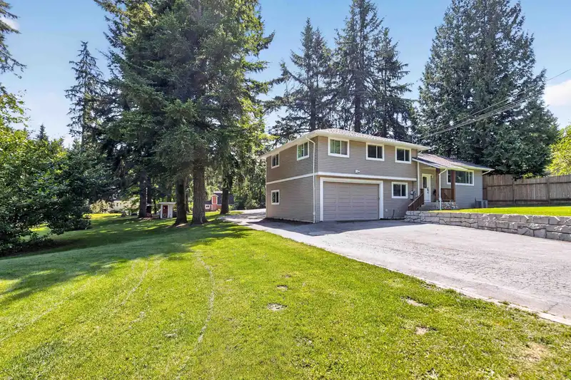 27656 110 AVENUE - photo 1 of 40