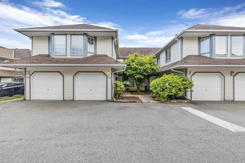 124 9978 151 STREET - photo 1 of 30