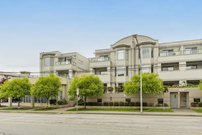 113 20680 56 AVENUE - photo 1 of 32
