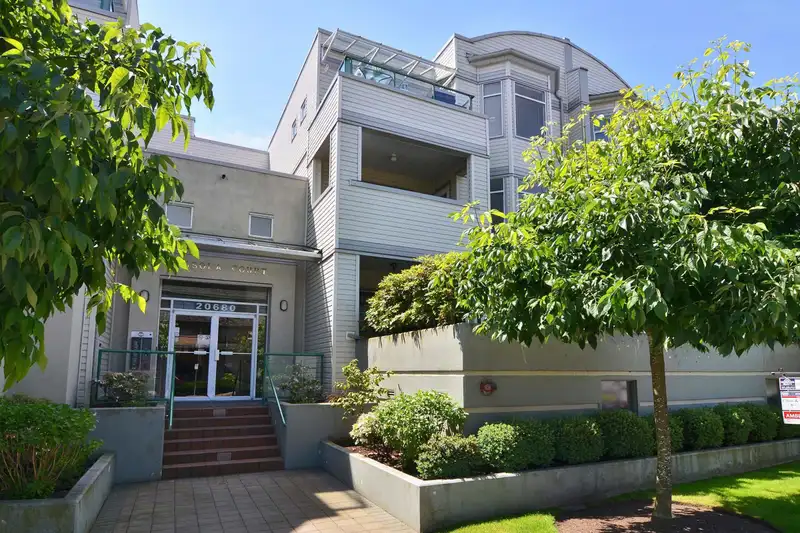 113 20680 56 AVENUE - photo 2 of 32