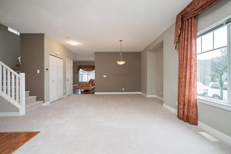 16770 63 AVENUE - photo 2 of 27