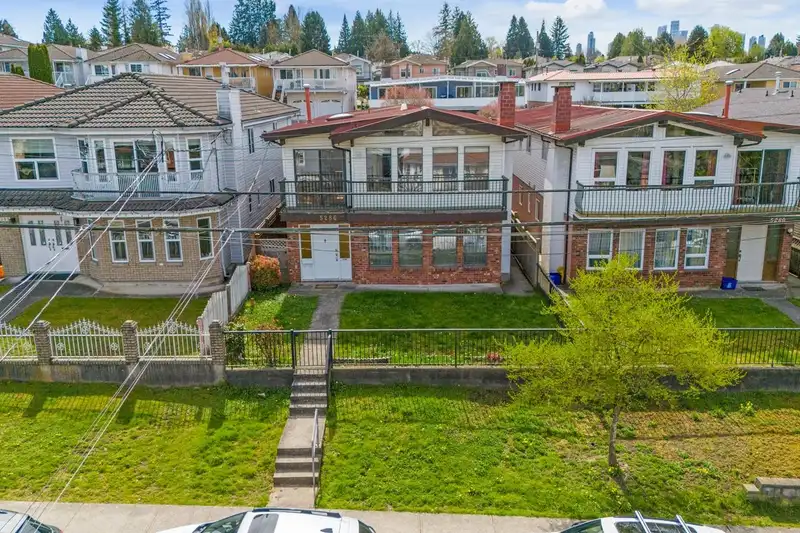 5286 DOMINION STREET - photo 3 of 40