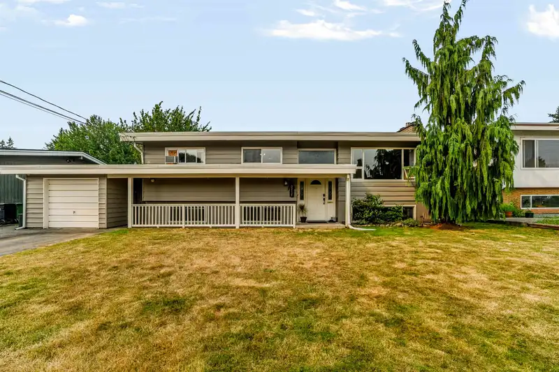 32137 DEBREEN CRESCENT - photo 1 of 40