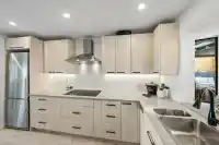 2 14985 VICTORIA AVENUE - thumbnail 10