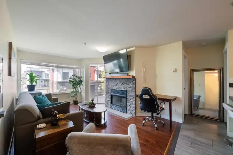 306 33708 KING ROAD - photo 4 of 30
