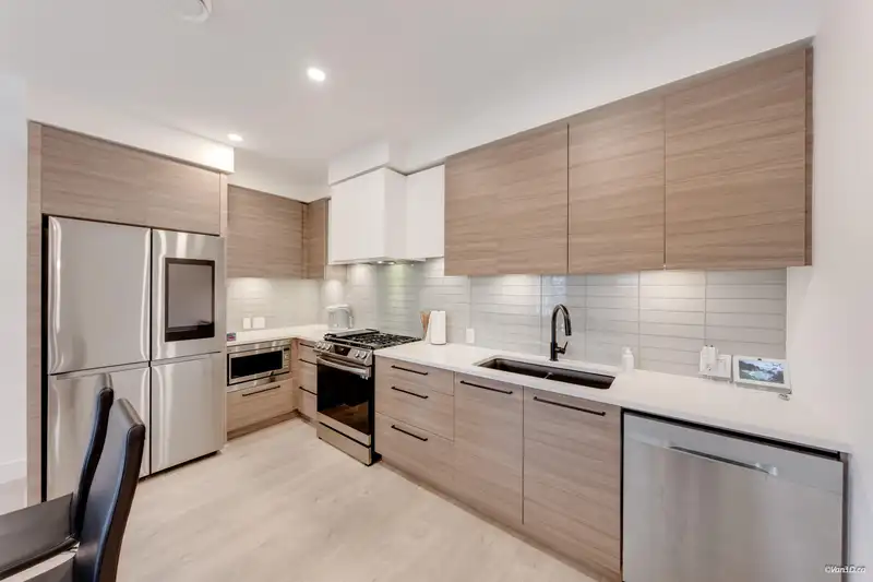 9 8888 SPIRES ROAD - photo 2 of 32