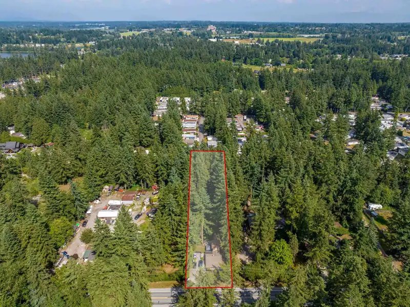 2552 200 STREET - photo 2 of 40