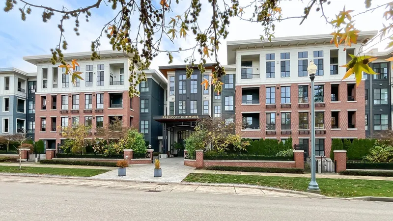 313 15138 34 AVENUE - photo 2 of 17