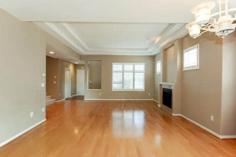 55 3555 WESTMINSTER HIGHWAY - photo 3 of 34